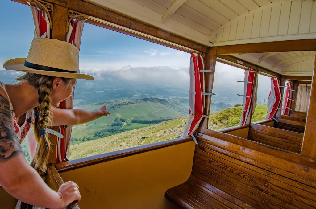 スイスの列車イメージ